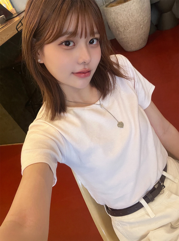 クルーネックTシャツ