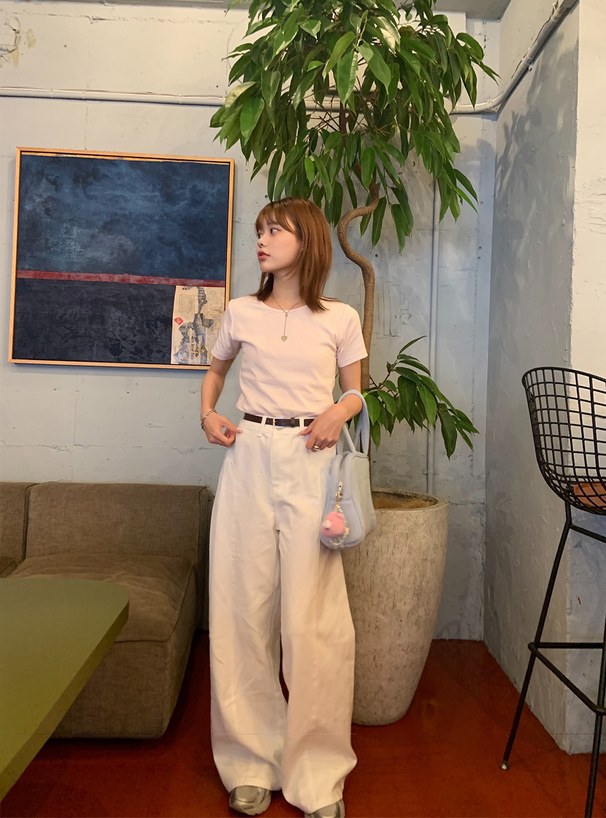 クルーネックTシャツ