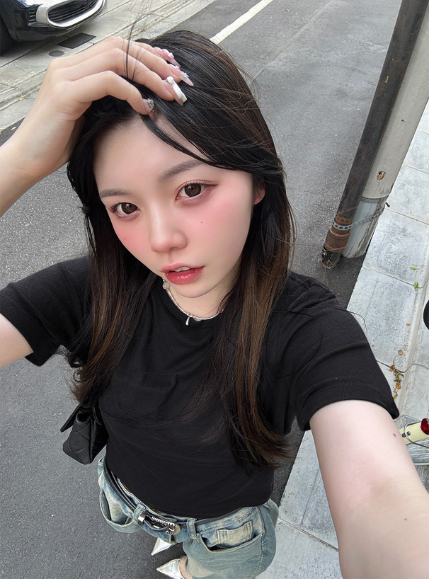 クルーネックTシャツ