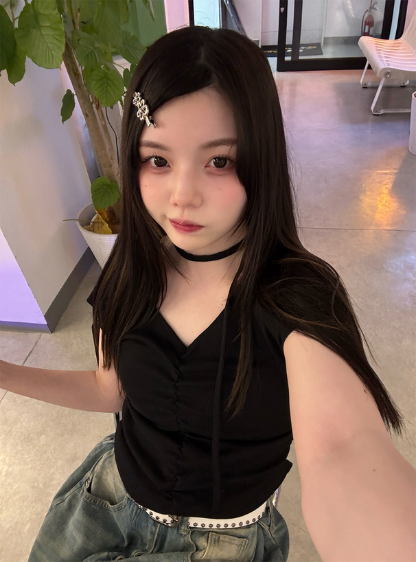 タイ付きVネックギャザートップス
