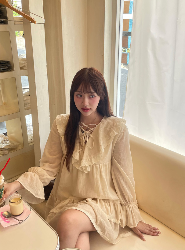 レースアップフリルティアードミニワンピース