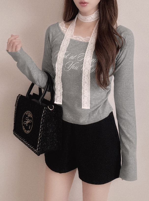 レースチョーカー付きロゴトップス