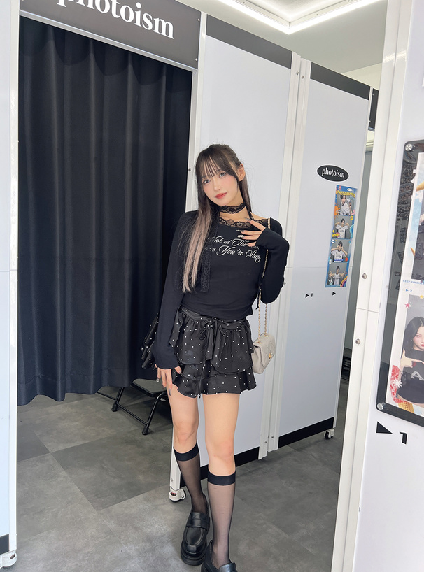 レースチョーカー付きロゴトップス