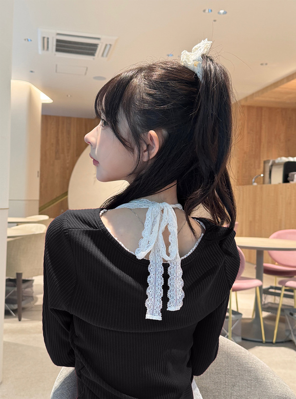 レースホルターネックレイヤード風リブトップス