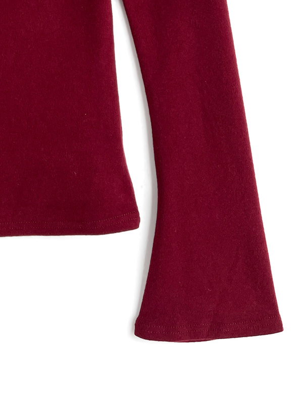 アシンメトリーフレアスリーブトップス