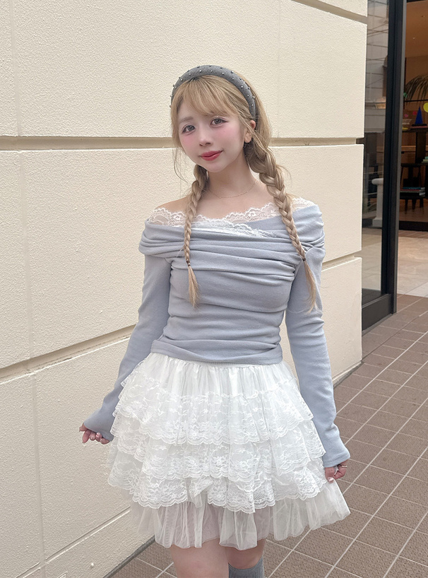 レースドレープオフショルダートップス