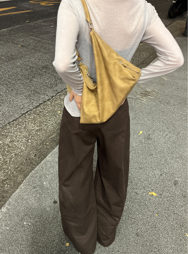 タックワイドパンツ