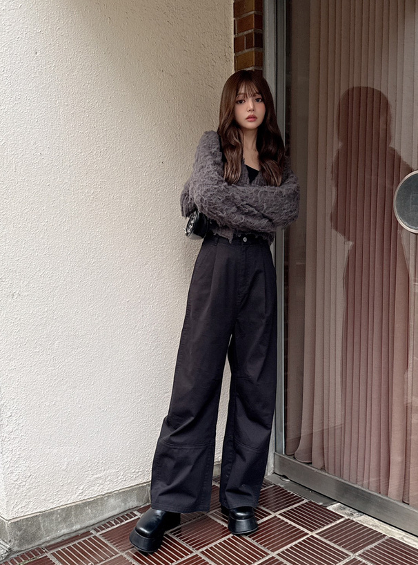 タックワイドパンツ