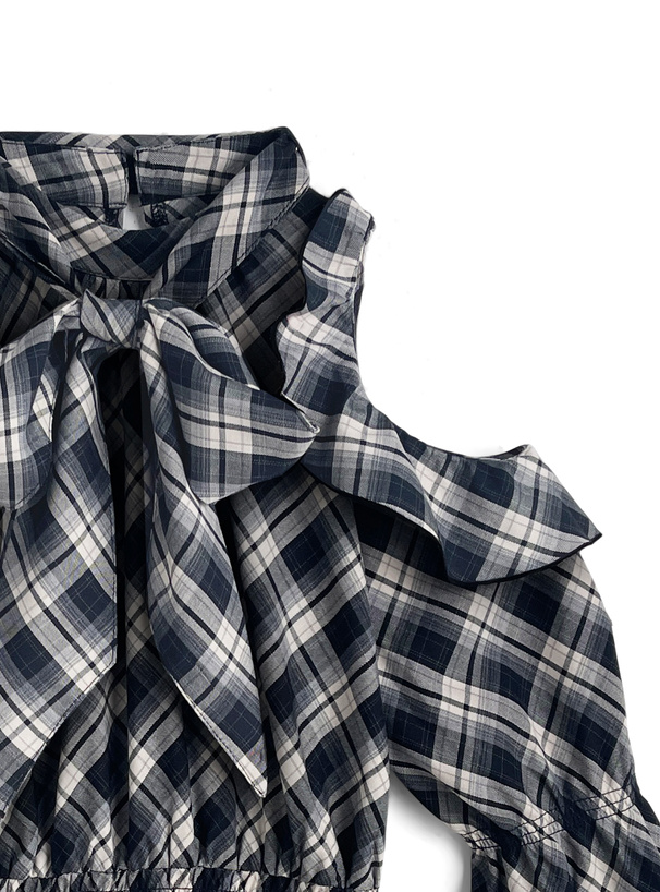 リボン付きチェック柄ショルダーオープントップス