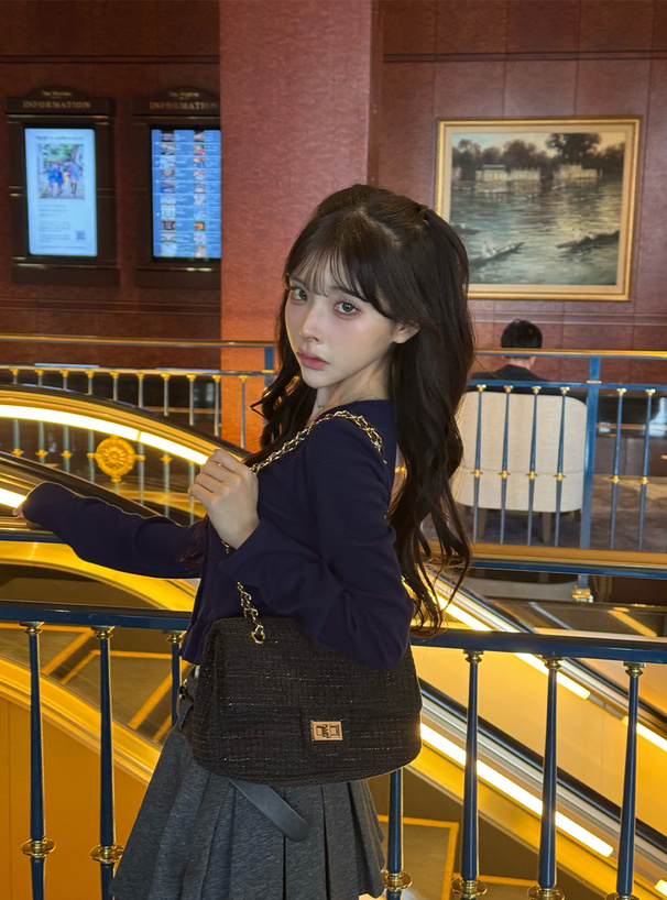 パールボタンフリルニットカーディガン