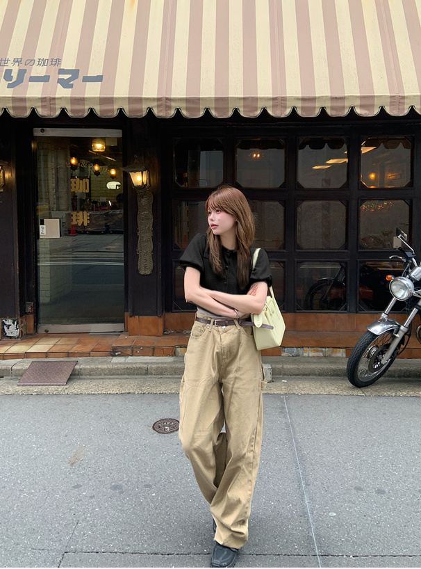 ゴールドボタンショート丈カーディガン