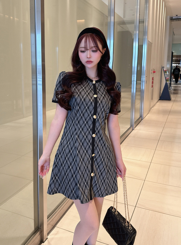 チェック柄ゴールドボタンミニワンピース
