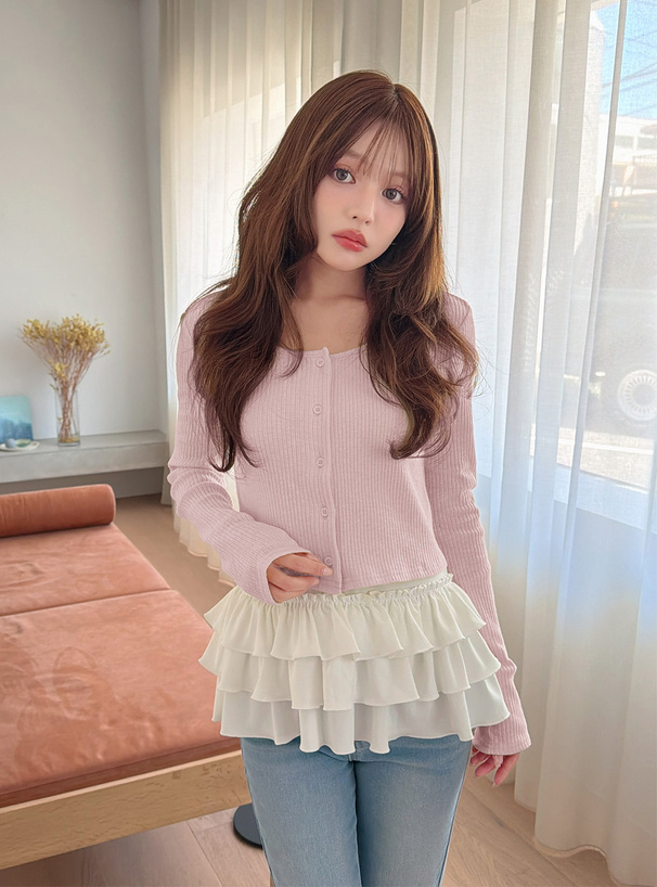 リブカーディガン×フリルキャミソールアンサンブル