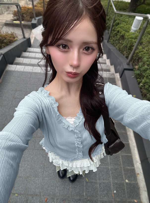 シアーリブレースカーディガン×フリルキャミソールアンサンブル