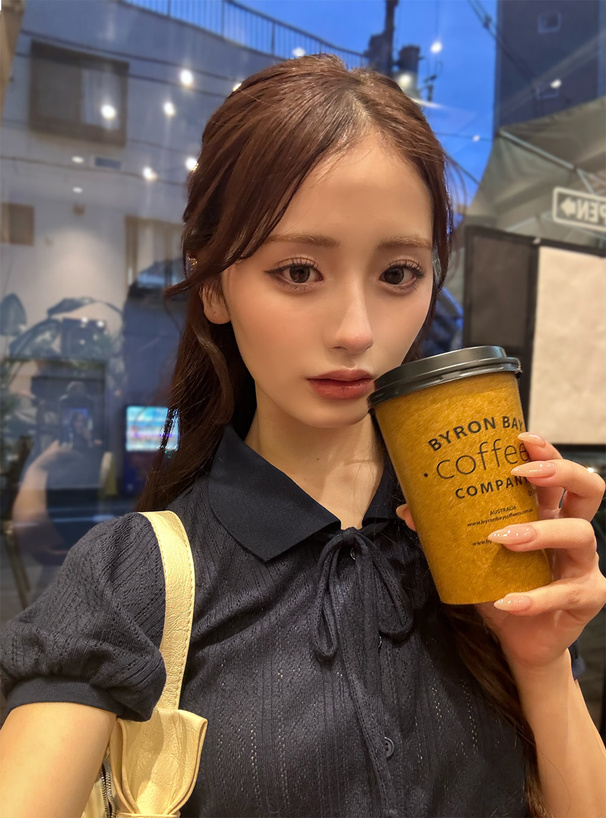 リボンパフスリーブ透かし編みトップス