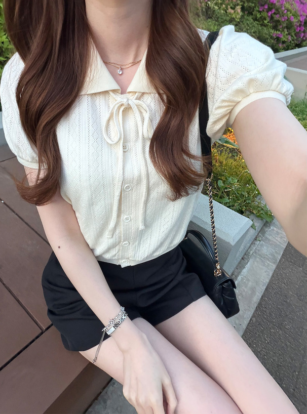 リボンパフスリーブ透かし編みトップス