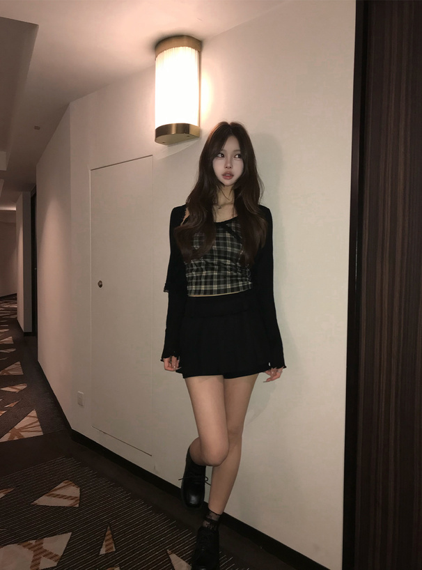 カップ付きチェック柄レースキャミソール