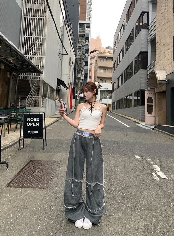 カップ付きダブルストラップクロスキャミソール