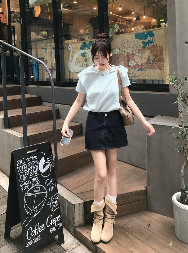 接触冷感フリルショルダーTシャツ