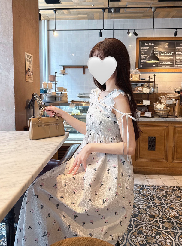 花柄ジャガードリボンノースリーブワンピース