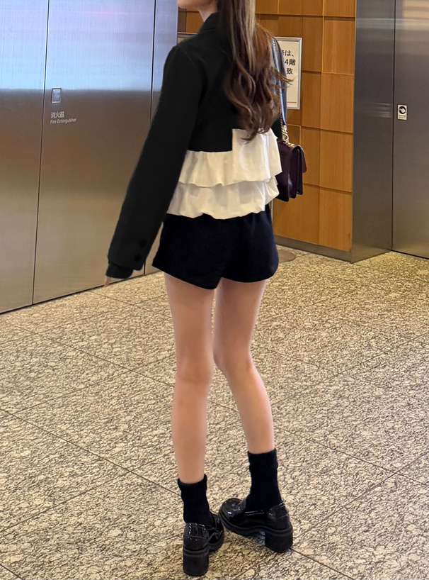 バルーンフリルドッキングテーラードジャケット