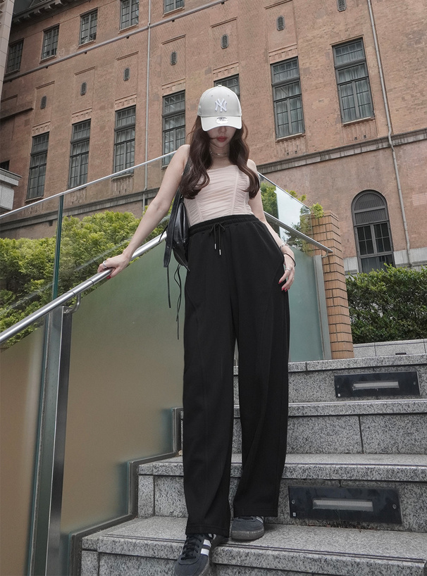 立体カーブスウェットパンツ