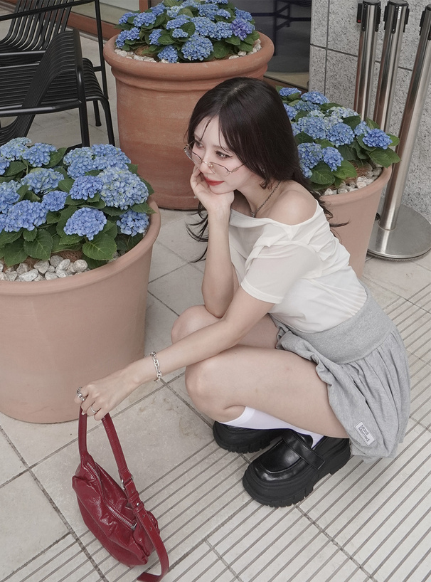 ドレープオフショルダーシアートップス