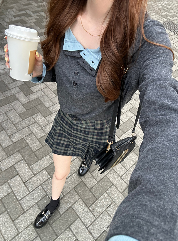 配色レイヤード風ヘンリーネックトップス