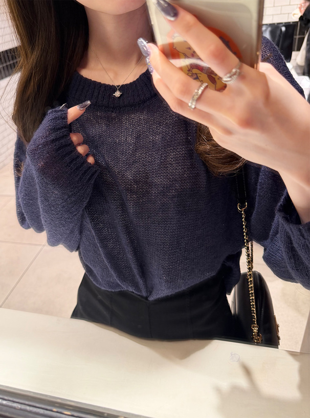 透かし編みニットトップス