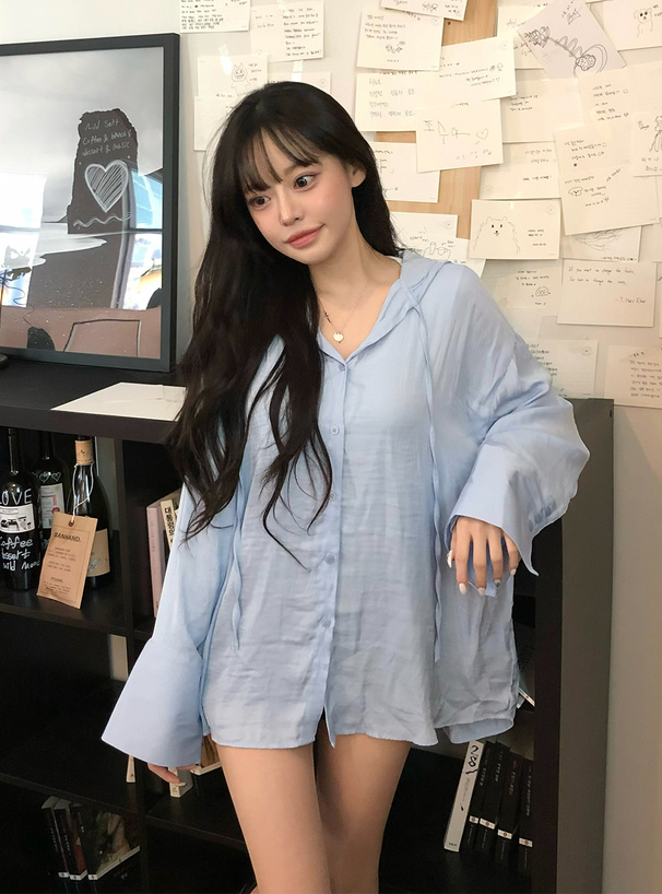 フード付きシャツ