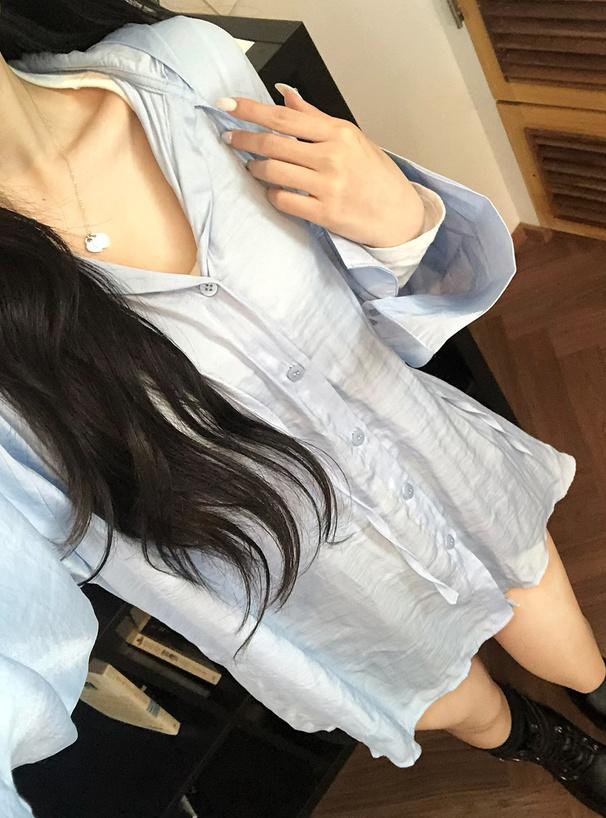 フード付きシャツ