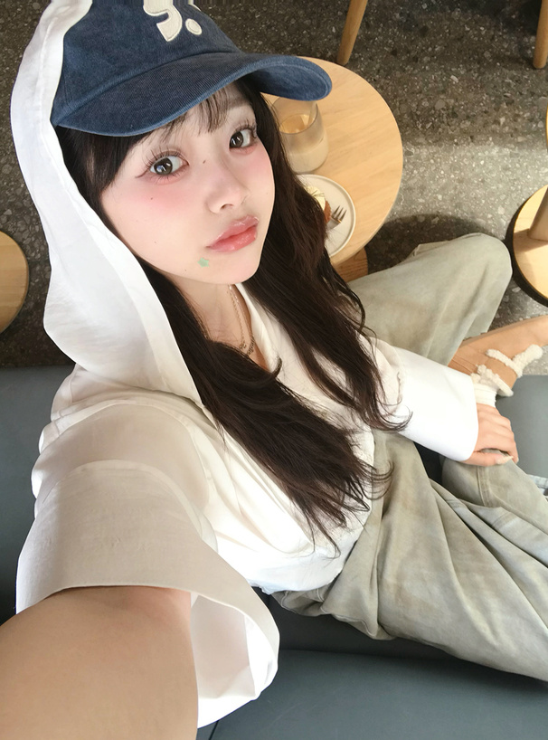 フード付きシャツ