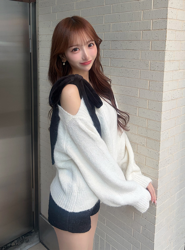 ベロアリボンワンショルダーニットトップス