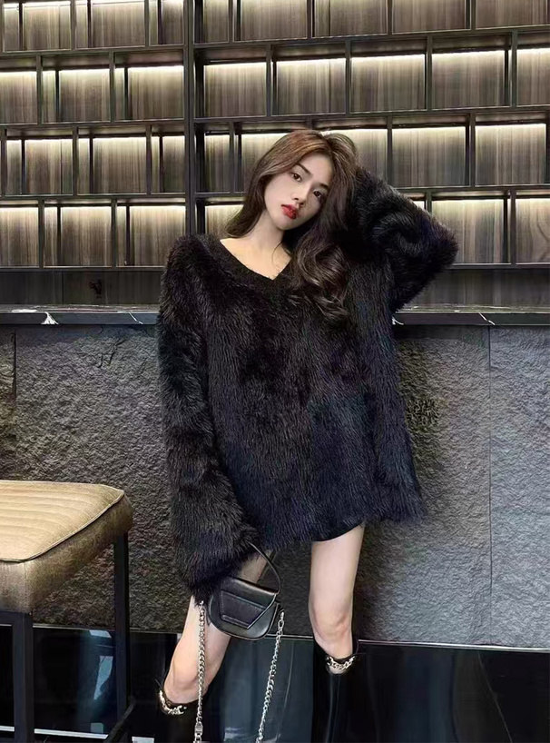 Ｖネックシャギーニットトップス