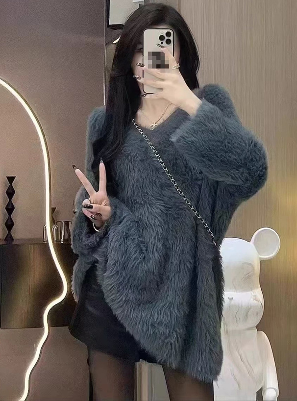 Ｖネックシャギーニットトップス