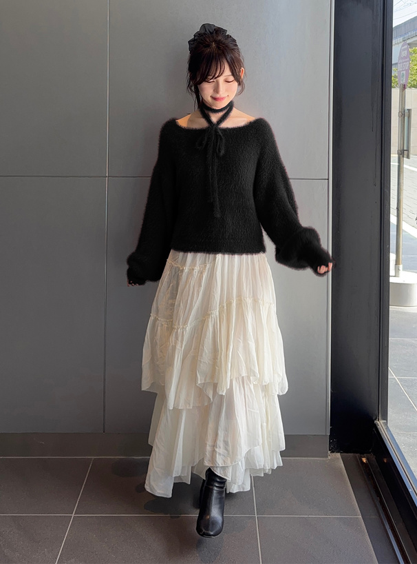 BUBBLES チョーカーボタンニットトップス BUBBLES】チョーカーボタン