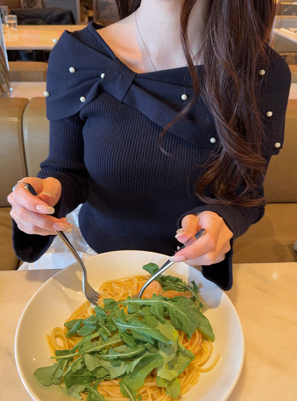 リボンパールニットトップス