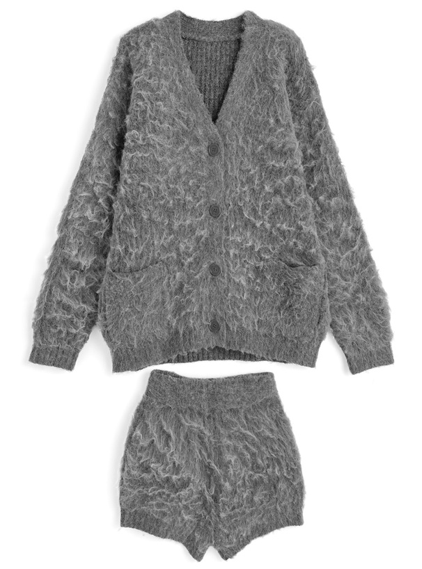 カーディガン×ショートパンツニットセットアップ