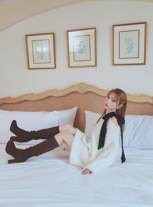 ワンショルダーベロアリボンニットミニワンピース