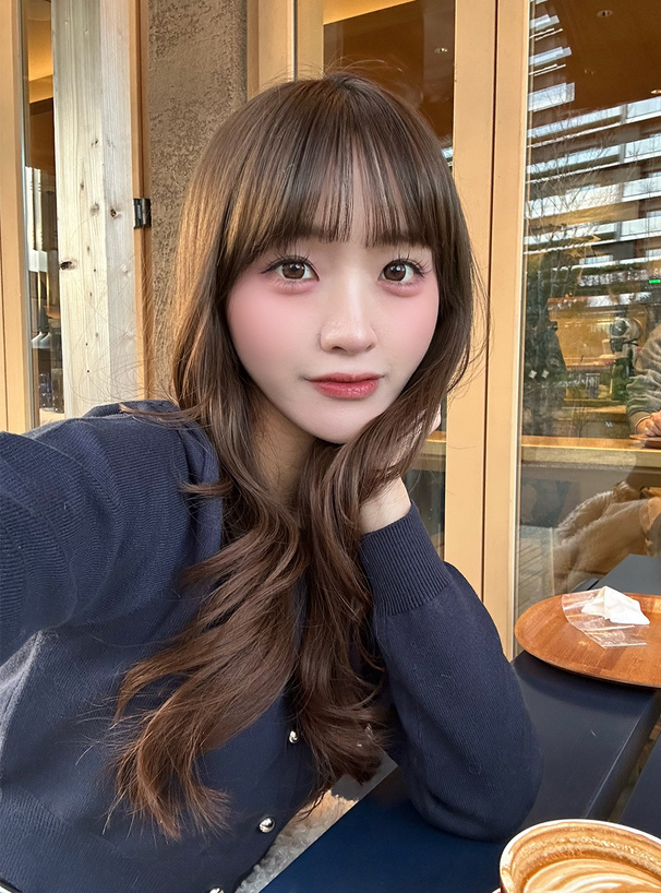 ゴールドボタンニットカーディガン