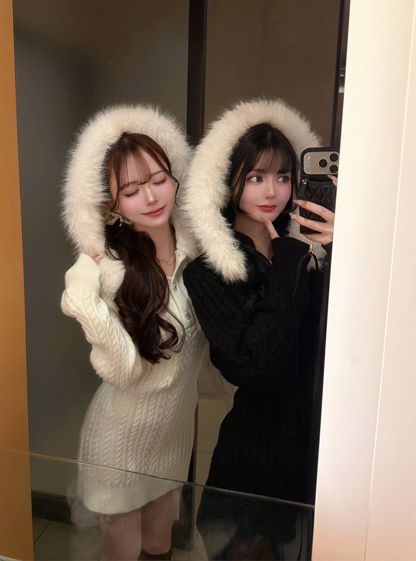 ファーフードケーブル編みニットワンピース