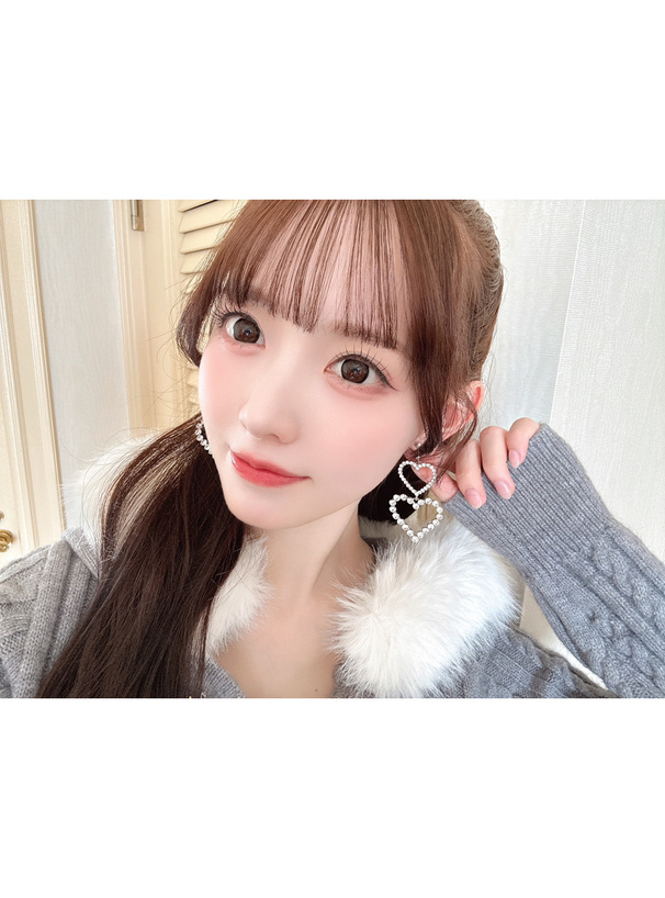 ファーフードケーブル編みニットワンピース