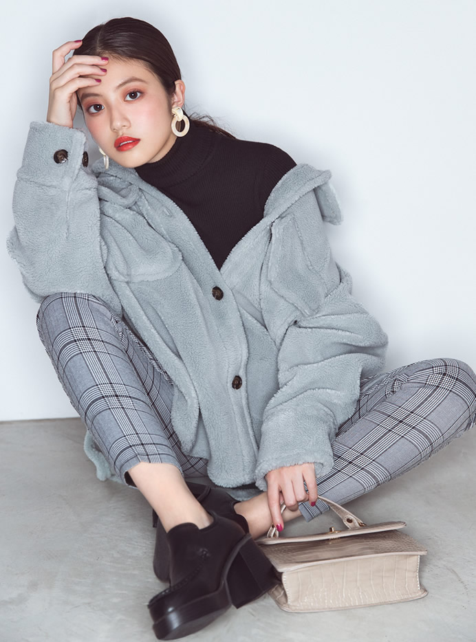 今田美桜 チャンキーヒールボリュームローファー