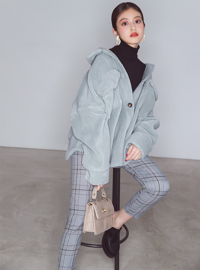 今田美桜 チャンキーヒールボリュームローファー