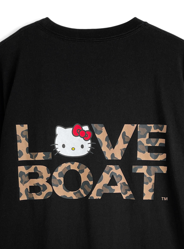 サンリオキャラクターズ　LOVE BOAT　ハローキティレオパード柄プリントTシャツ