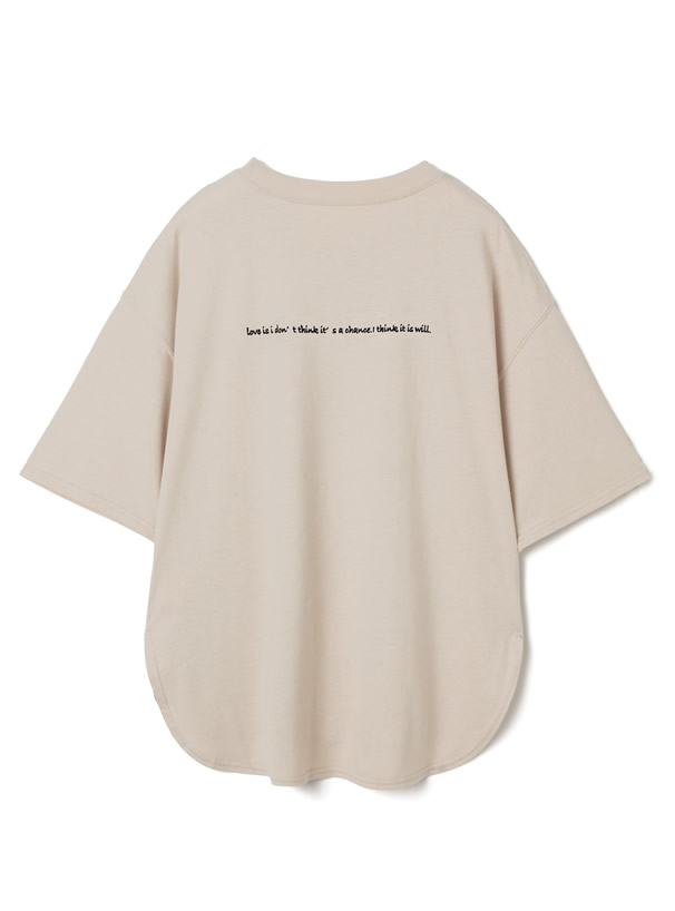 バックロゴラウンドヘムTシャツ