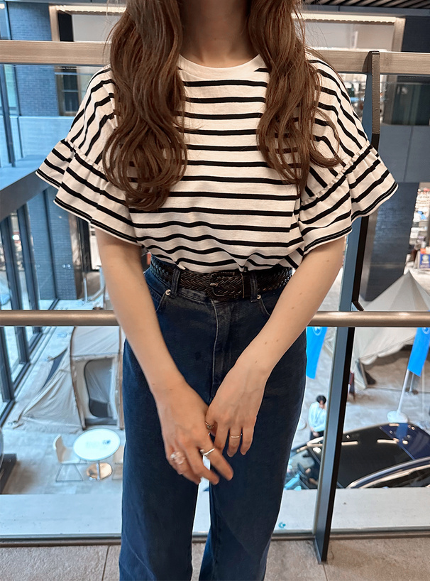 ボーダー柄フリルスリーブビッグTシャツ