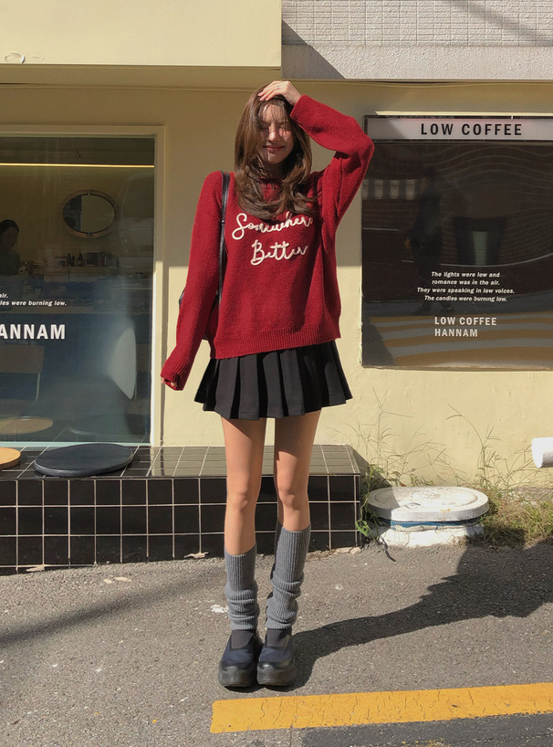 コードロゴ刺繍ニットトップス