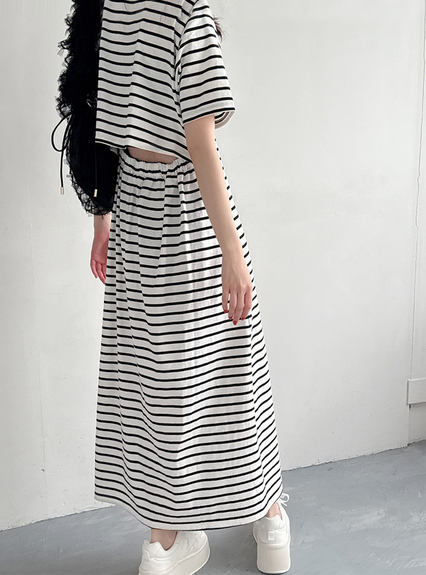 ボーダー柄オープンバックロングワンピース[fo2139
