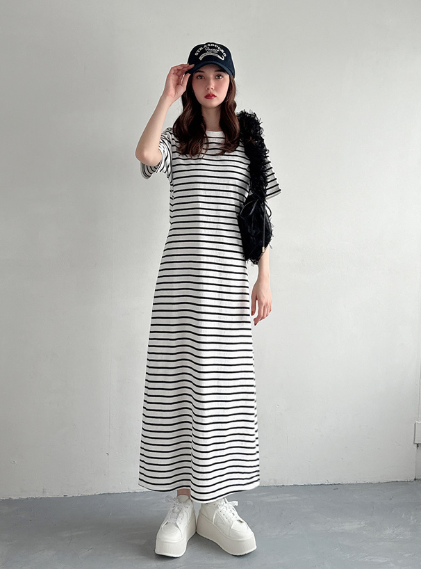 ボーダー柄オープンバックロングワンピース[fo2139